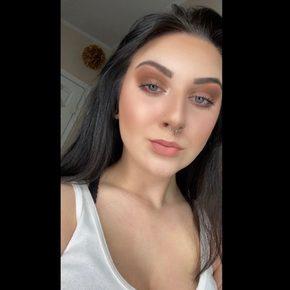 Meet your Posher, Cierra